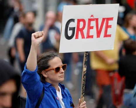 France Preparing for Major Strike Action During Worsening Governmental Crisis